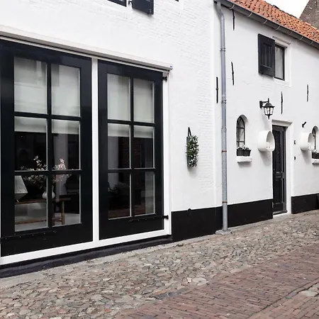 Boutique Met Tapperij エルブルグ