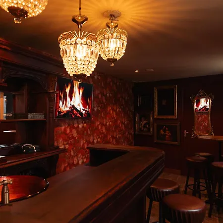 Boutique Met Tapperij 3*