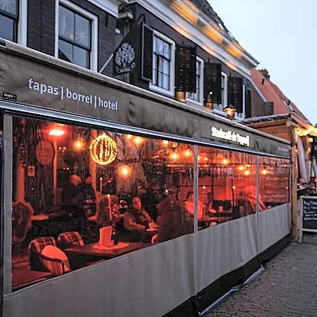 호텔 Boutique Met Tapperij 엘뷔르흐