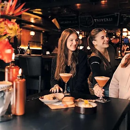 Boutique Met Tapperij 호텔 3*