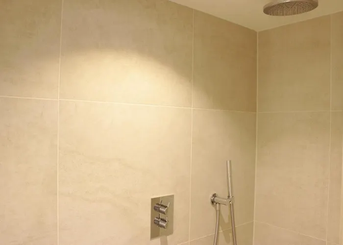 Boutique Met Tapperij فندق إلبلورخ