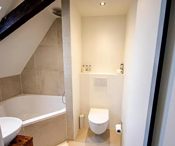 Boutique Met Tapperij 3*